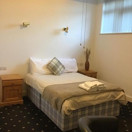 Trevelyan Hotel イルフォード エクステリア 写真