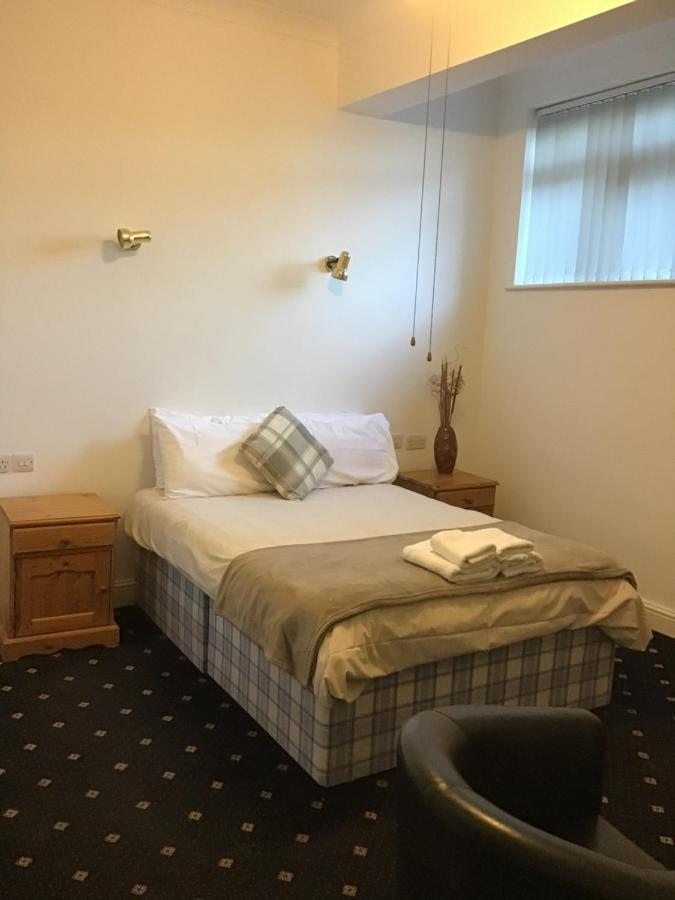 Trevelyan Hotel イルフォード エクステリア 写真