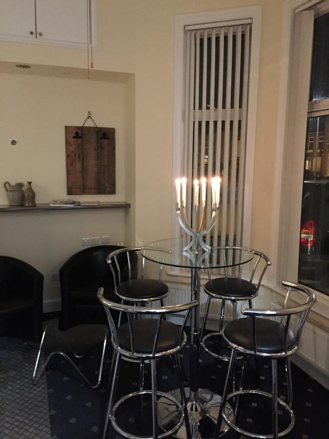 Trevelyan Hotel イルフォード エクステリア 写真