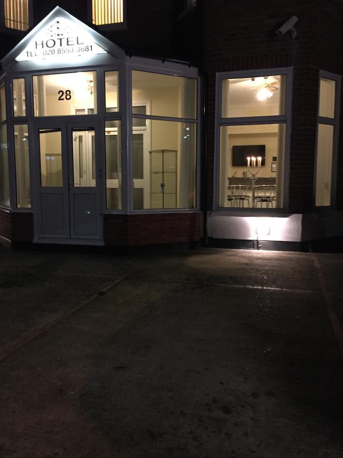 Trevelyan Hotel イルフォード エクステリア 写真