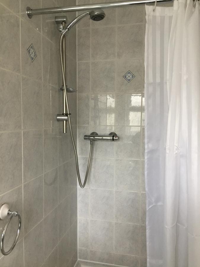 Trevelyan Hotel イルフォード エクステリア 写真