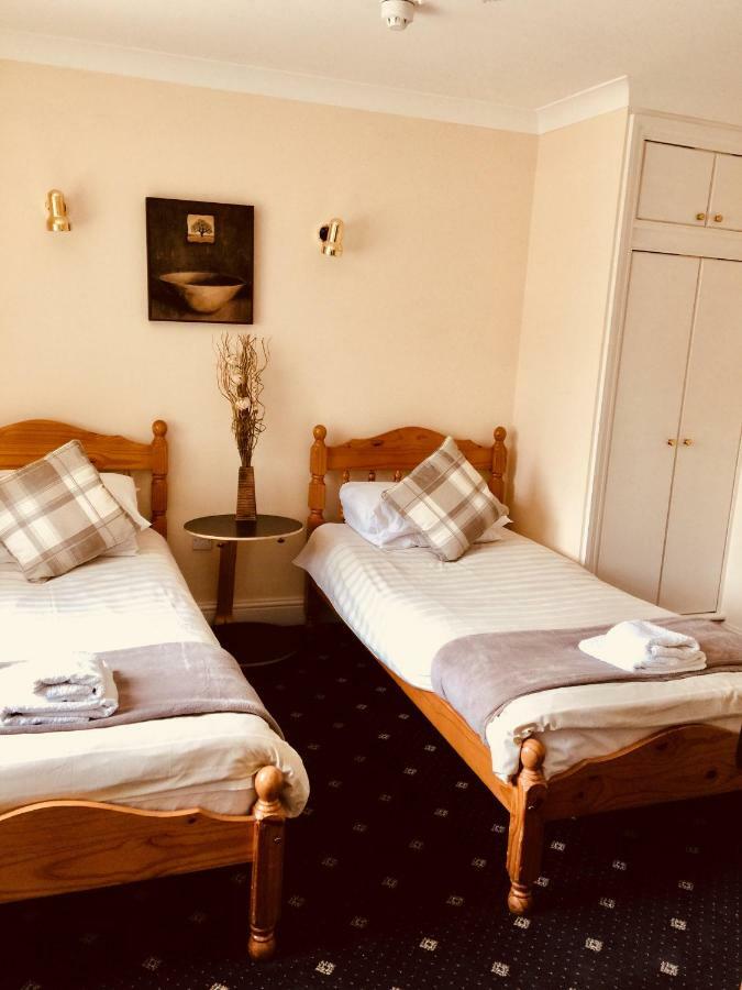 Trevelyan Hotel イルフォード エクステリア 写真