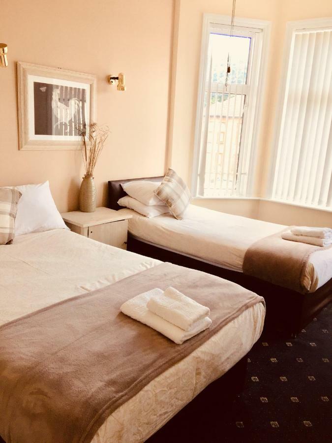 Trevelyan Hotel イルフォード エクステリア 写真
